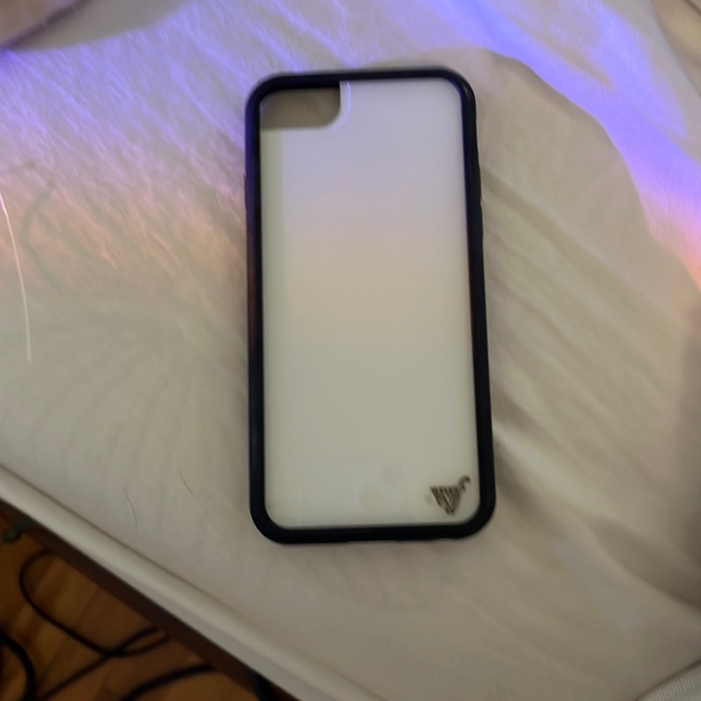 White Wildflower case